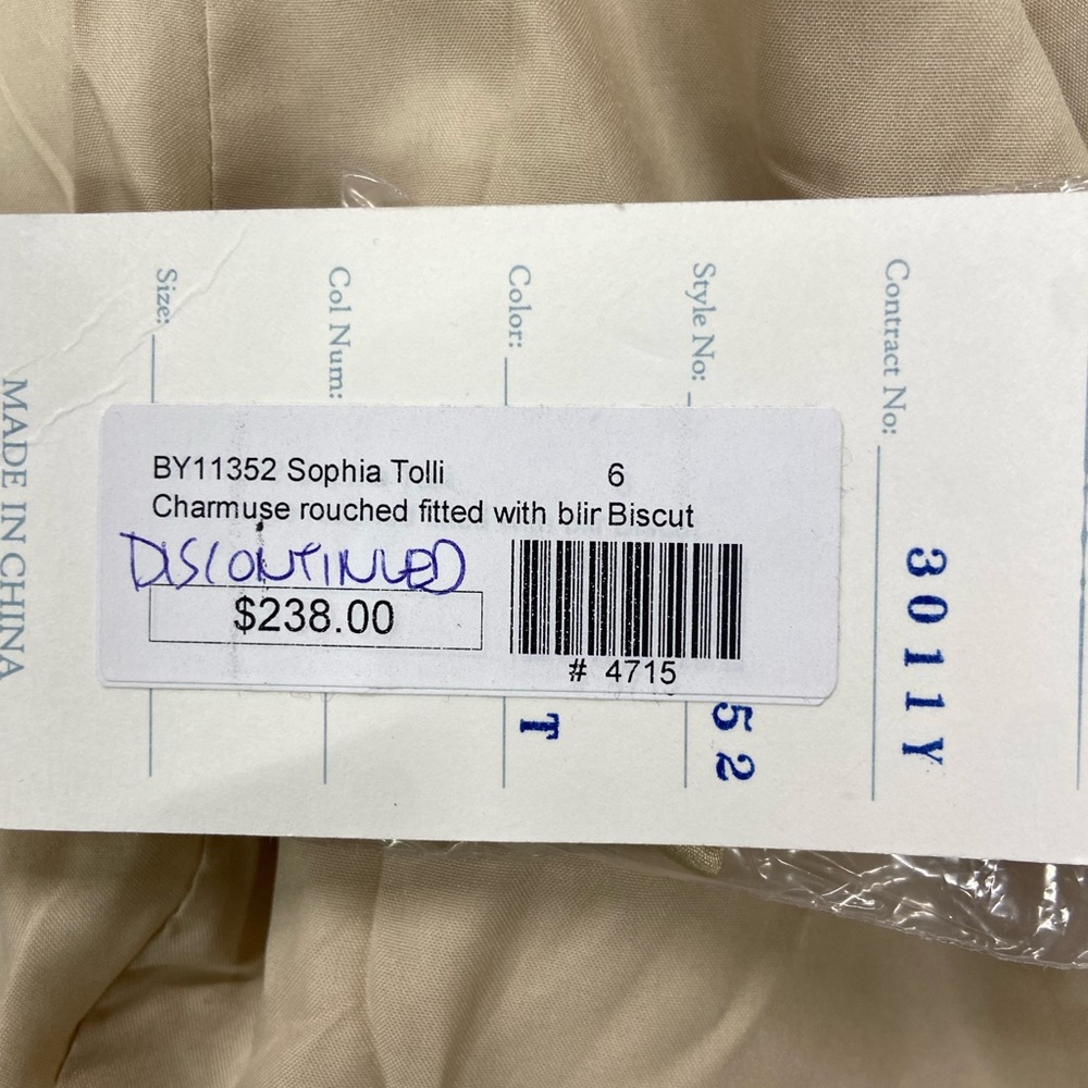 NWT Sophia Tolli Fitted Dress. Size 6 - Picture 4 of 4